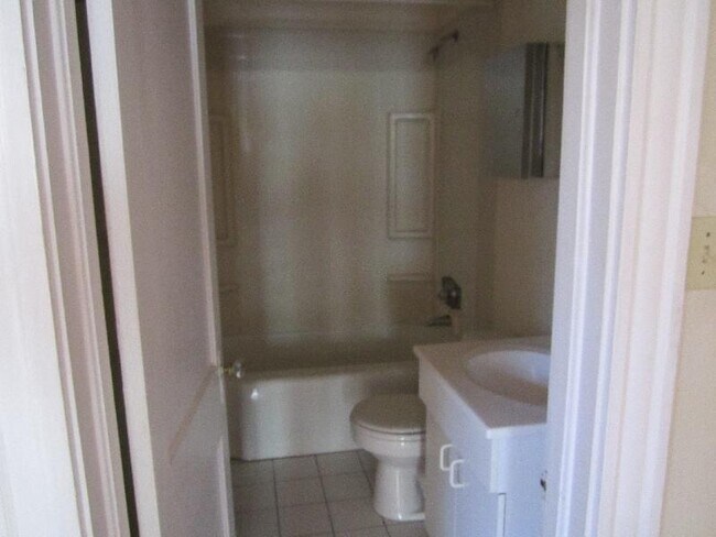 39 Lee St Unit 3A