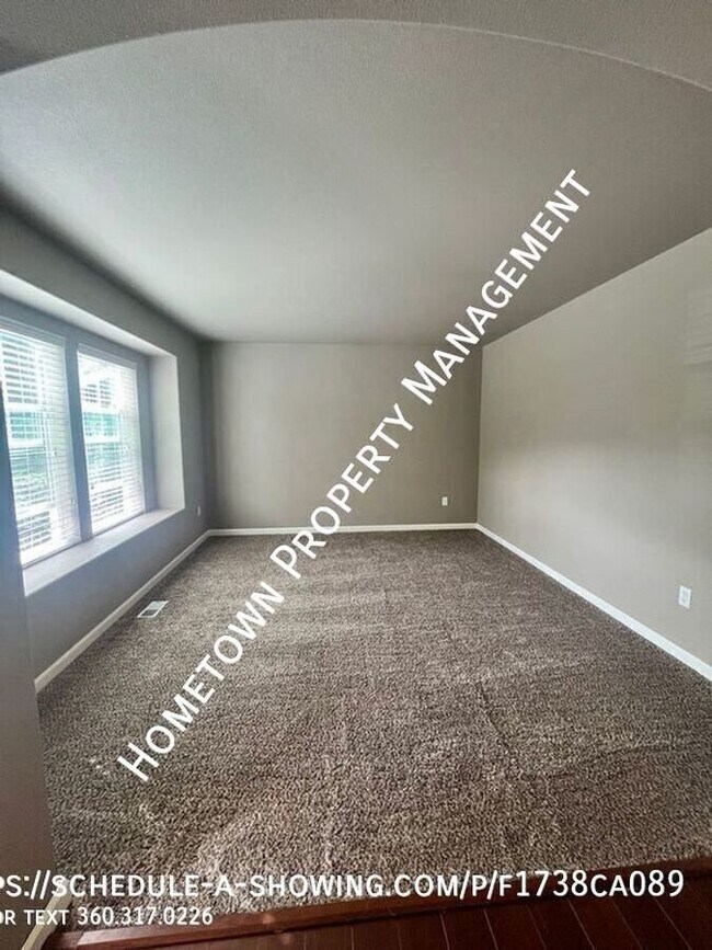 Photo - 7011 Prism St SE