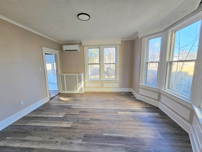 Photo - 724 Kinnaird Ave