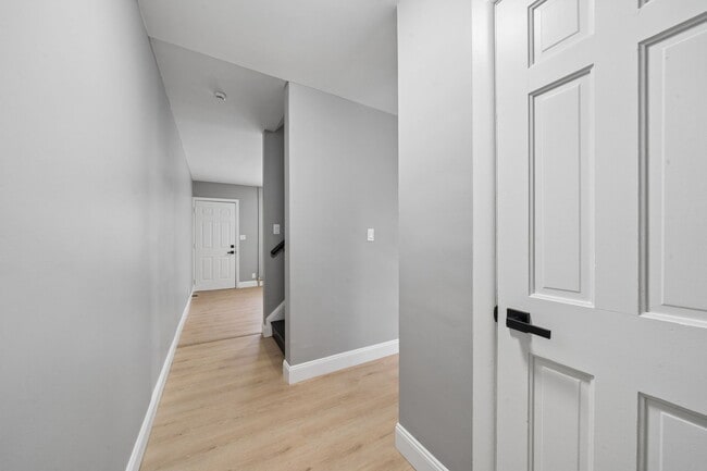 Photo - Hymann Heights Apartments