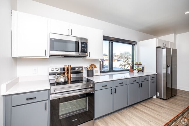 2BR + Den - Kitchen - Matilda 235 Townhomes