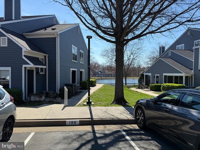 Building Photo - 5866 Orchard Hill Ct Unit 5866