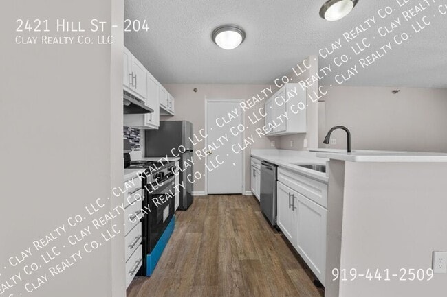 Photo - 2421 Hill St Unit 204