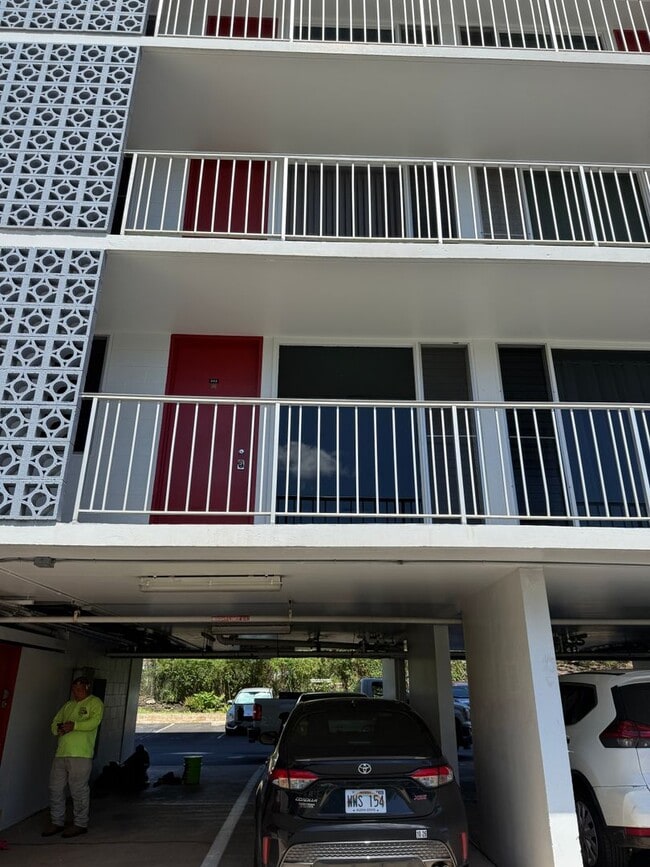 Building Photo - 1077 Ala Napunani St Unit 202