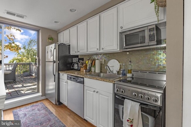 Photo - 1102 N 4th St Unidad C