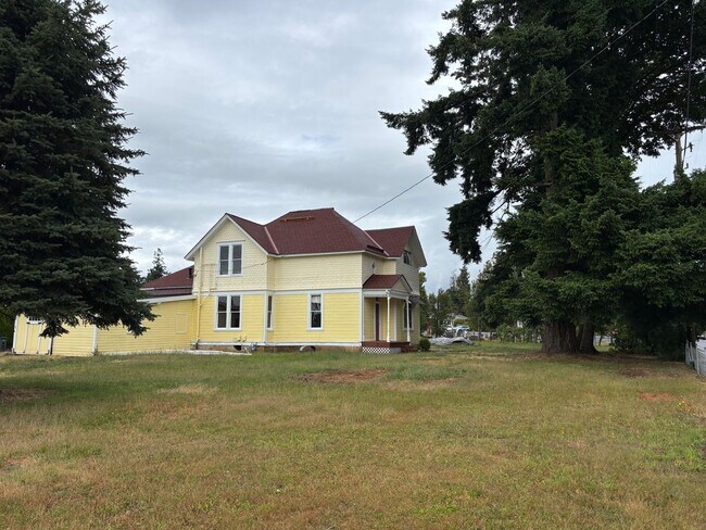 Charming Historic 4-bd Home for Rent – Ful... - Charming Historic 4-bd Home for Rent – Ful...