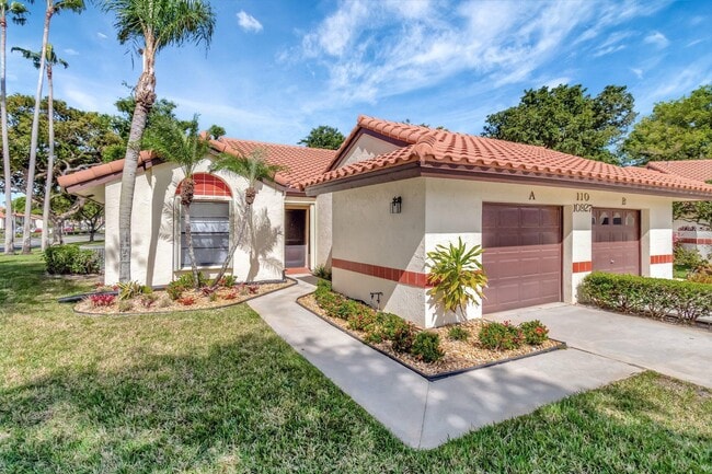 Building Photo - 10927 Dolphin Palm Ct