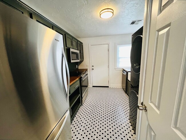 Photo - Beautiful 1BD 1BA Apartment in Historic Crown Heights!!!