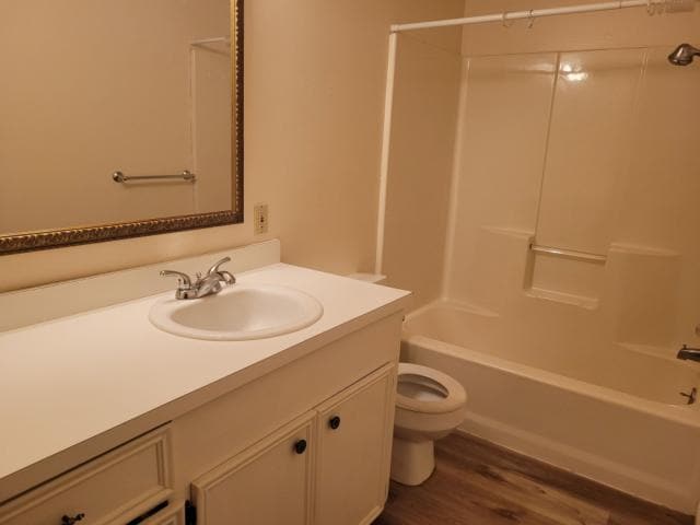 Photo - 150 W 7th St