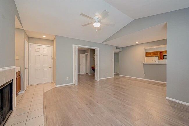 Photo - 14600 Fonmeadow Dr Apartamento Unidad 201