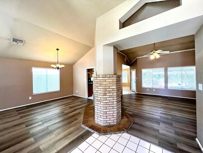 Photo - Spacious 4 Bed / 2 Bath Home with Loft, Fireplace & Beautiful Outdoor Entertaining Area!