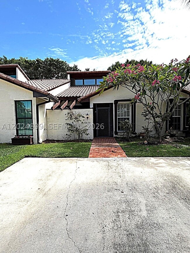 Photo - 6620 Tiburon Cir