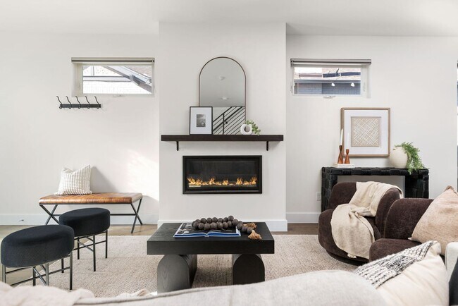 Photo - Beautiful Modern 3 Bedroom 4 Bathroom Home in Sloan's Lake