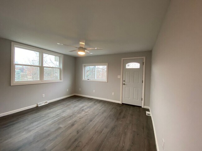 Photo - NEWLY RENOVATED 2 BEDROOM IN THE HEART OF BLOOMFIELD!