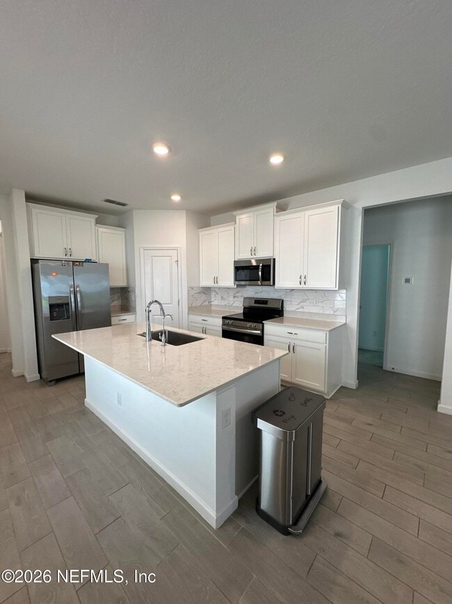 Photo - 4002 Haydon Burns Pl