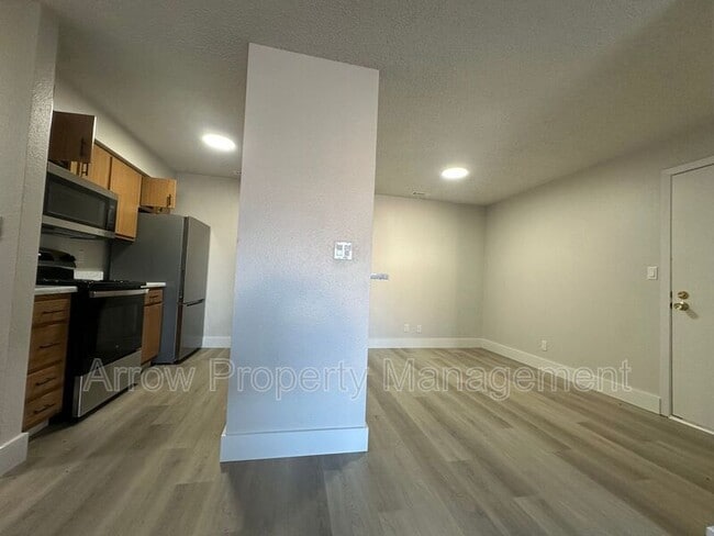 Photo - 2344 N 44th St Unit 17