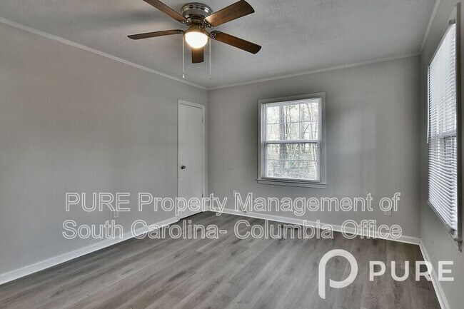 Photo - 104 Rockyview Dr