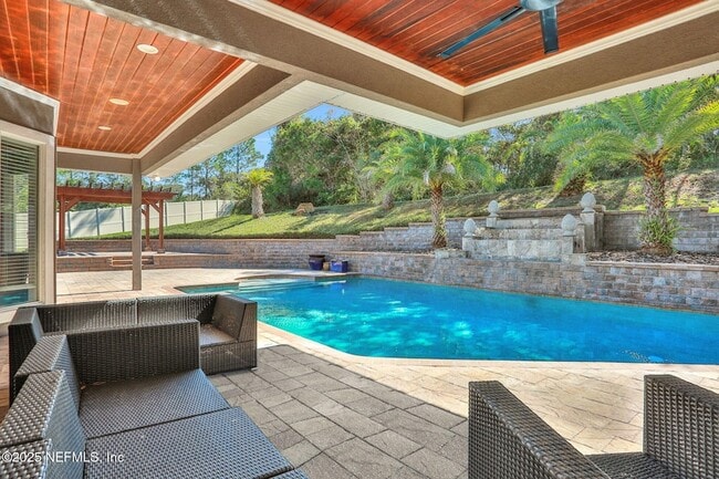 Building Photo - 12707 Tennis Ct