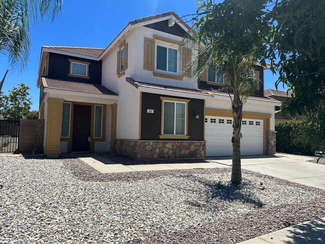 Building Photo - Bedroom 3 bath home in Hemet