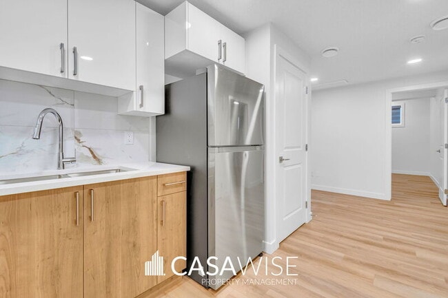 Photo - 3221 Magpie Link NW