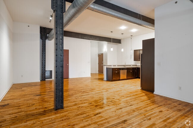 2BR, 2BA - 1,226-1,234SF - Living Room - Cascade Lofts