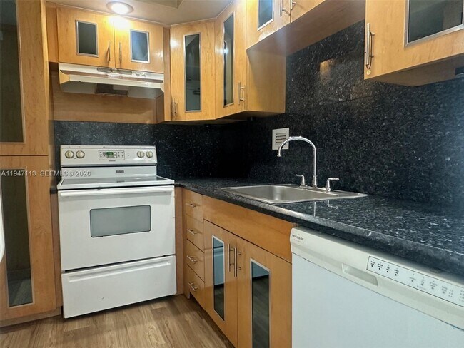 Photo - 1000 West Ave Unit 709