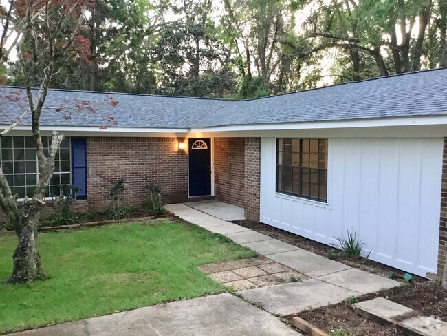 Building Photo - Upcoming:Just minutes from Mobile Bay Rental