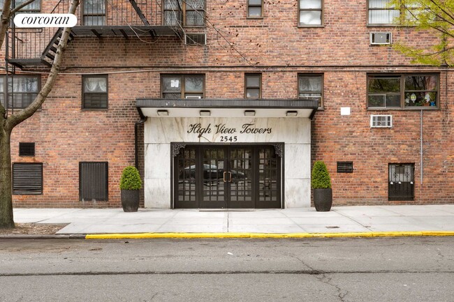Photo - 2545 Sedgwick Ave Condo