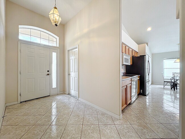 Photo - 2250 Chinaberry Cir SE