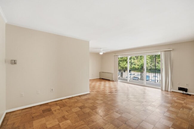 Photo - 3535 Chevy Chase Lake Dr