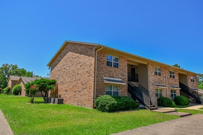 Photo - 400 Pine Burr Ln