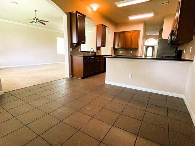 Photo - 1014 Spring Lakes Haven