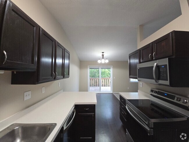 Building Photo - 994 38 1/2 Ave W Rental