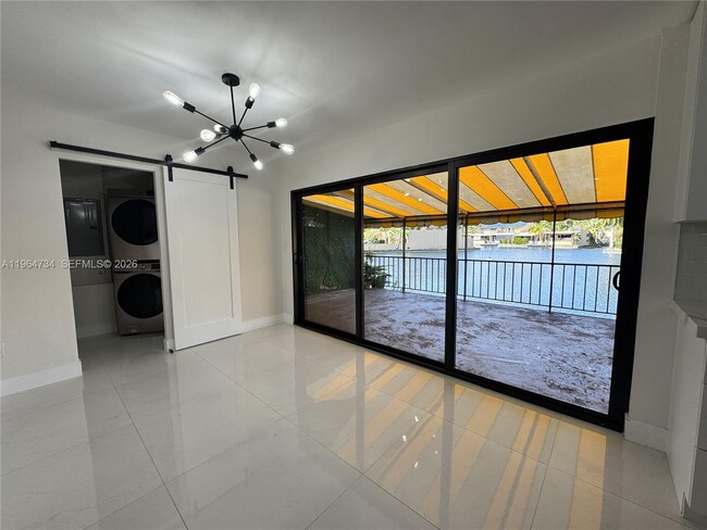 Photo - 15896 Kilmarnock Dr