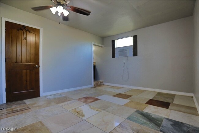 Photo - 907 Laredo Ave