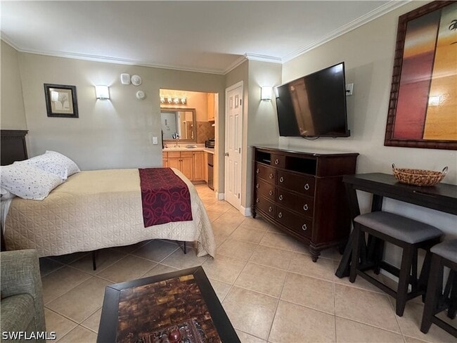 Photo - 2555 Tamiami Trail N Unit 238