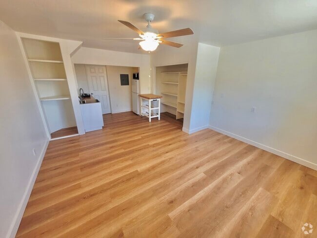 Building Photo - 1550 Encino Dr Rental