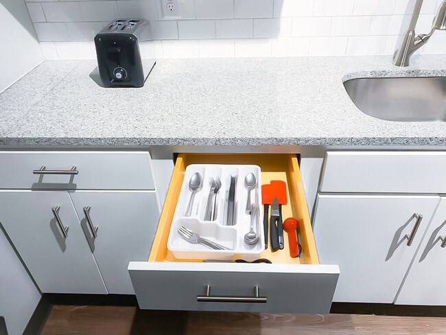 Photo - 2301 Ingersoll Ave Unit SI ID1058298P