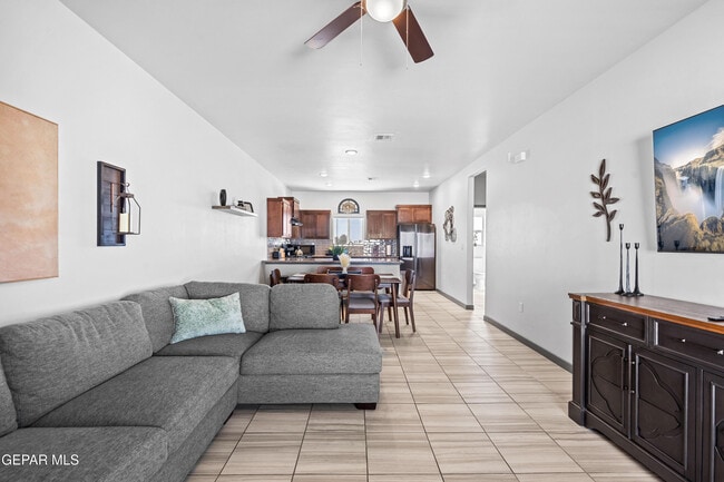 Photo - 8937 Robert Dr