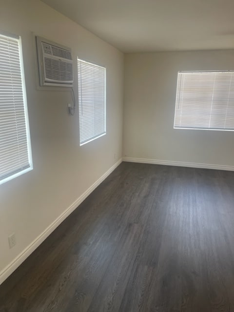 Sala de estar - 10815 Kling St Unidad 2