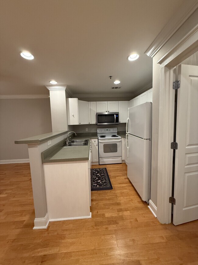 490 S Barnett Shoals Rd