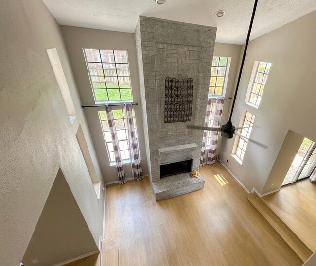 Photo - 12303 Longfellow Dr