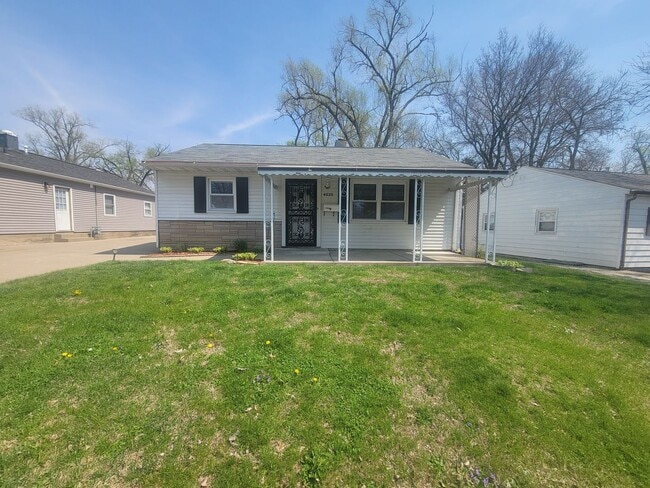 Building Photo - 2 Bedroom, 1 Bath Home Now Available for Rent!