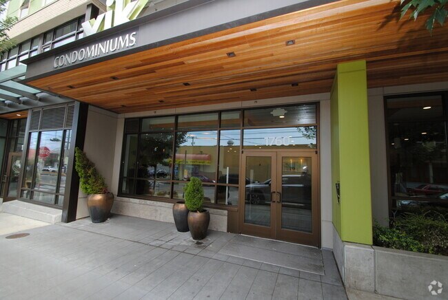 Building Photo - 1760 NW 56th St Unit Apt #409