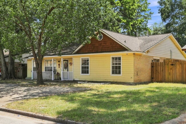 Building Photo - 1712 Hazelwood St