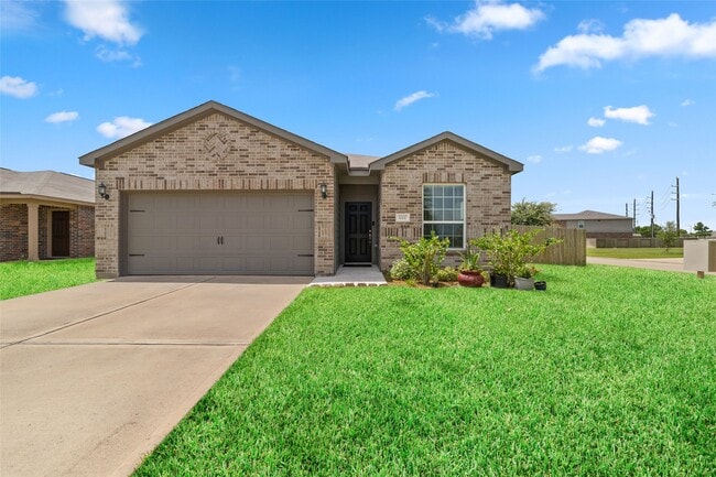 Building Photo - 3000 Iron Woods Dr