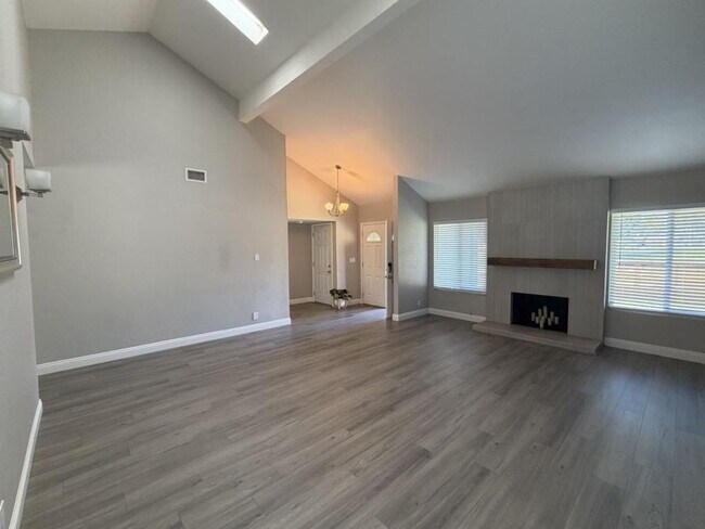 11169 Avenida Del Gato