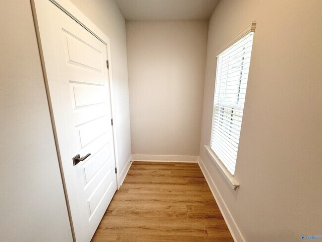 Photo - 463 Raleigh Elm Dr