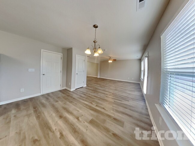 Photo - 27 Anna Maria Ct