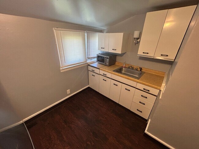 Photo - WestonWay633-635 Unit 635